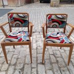 chaises bridge rénovées avec un tissu jacquard moderne et colorée
